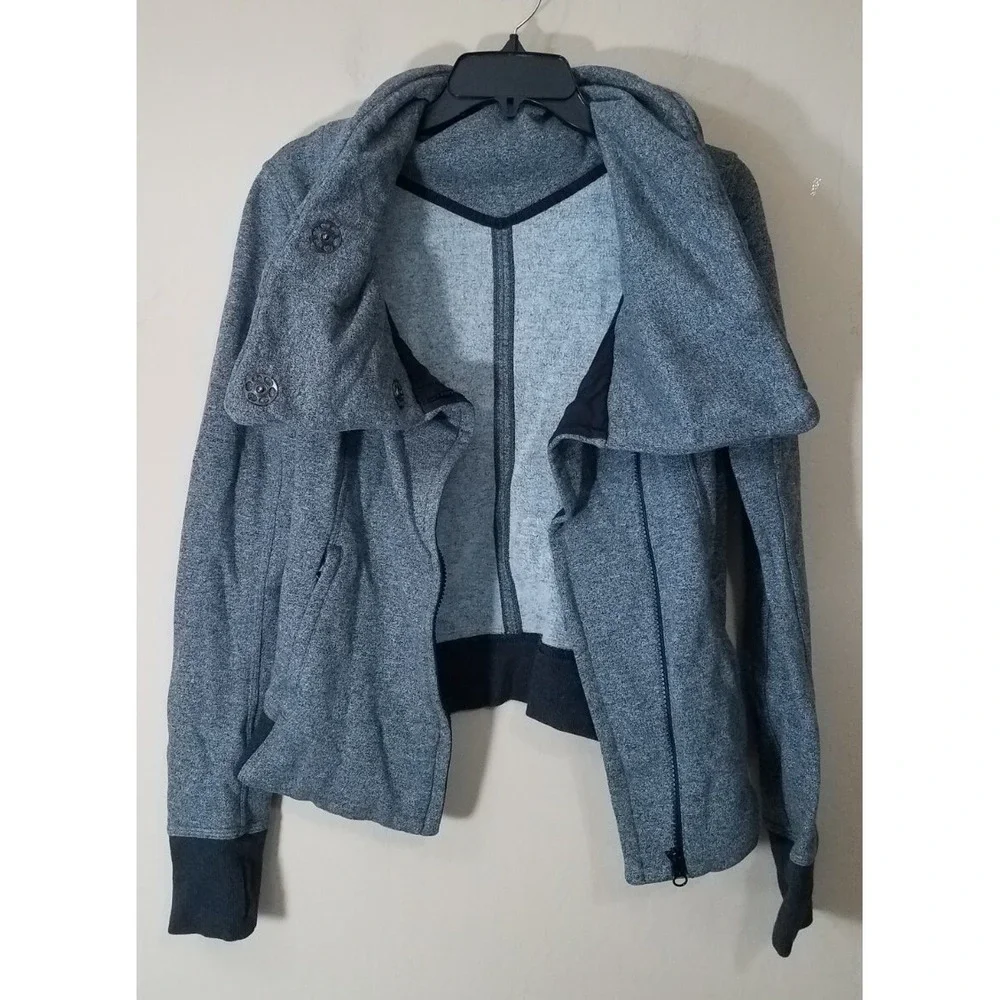 Lululemon Sweater Women size 6 High Neck‎ Cowl Gray Full Zip Thumbholes